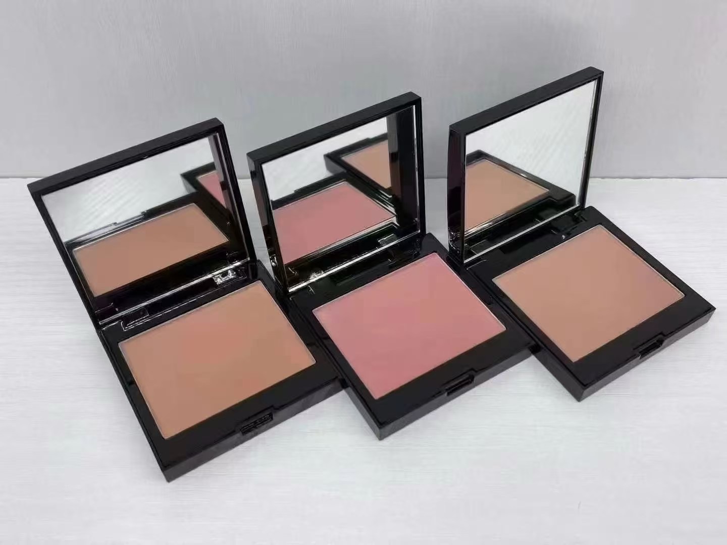 Laura Mercier Blush Color Infusion