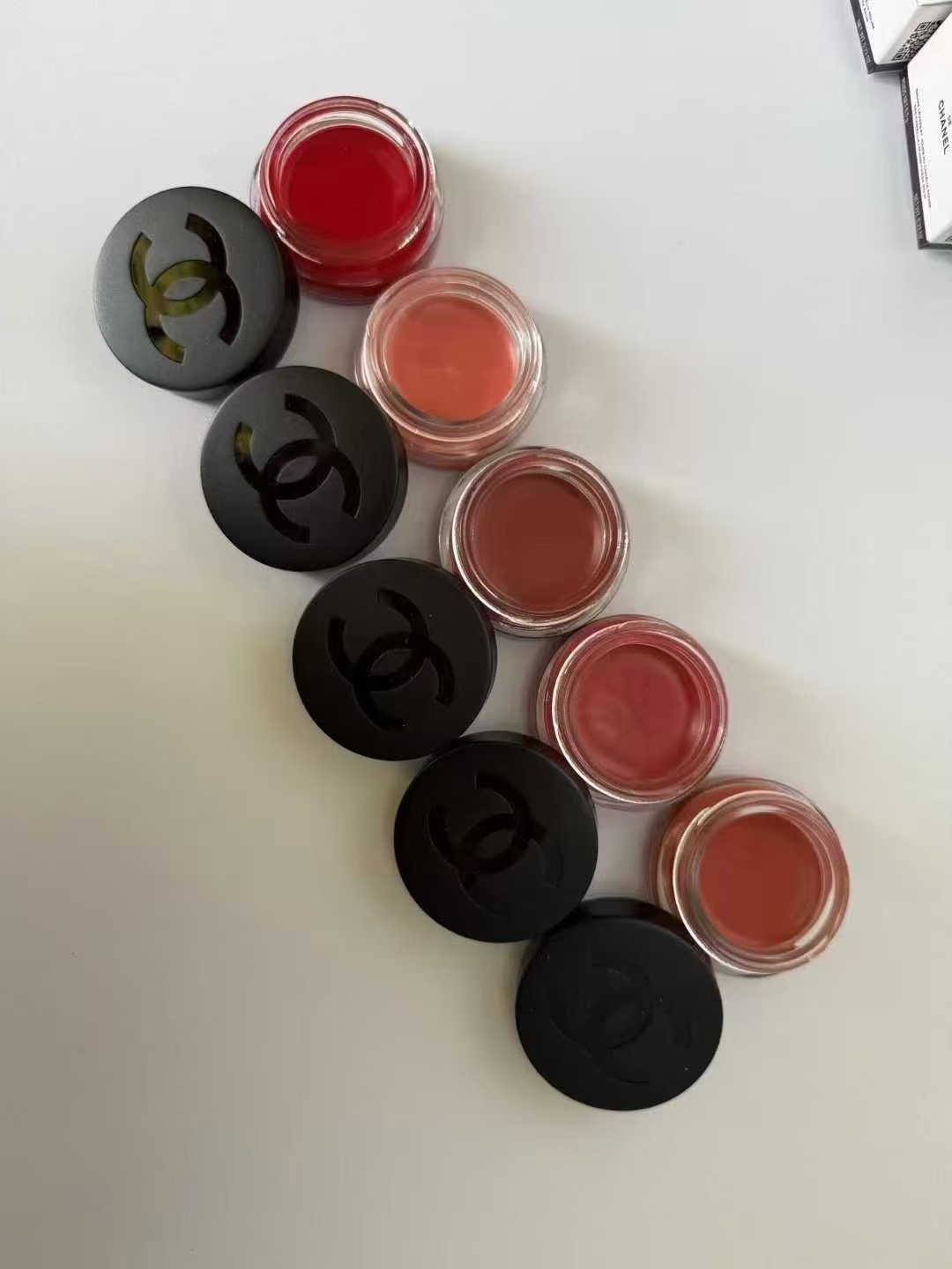 CHANEL N°1 De Chanel Lip &amp; Cheek Balm